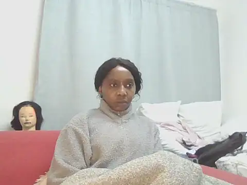 Sexxybella27 live cam on StripChat
