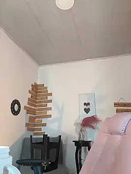 RedMeloddy live cam on StripChat