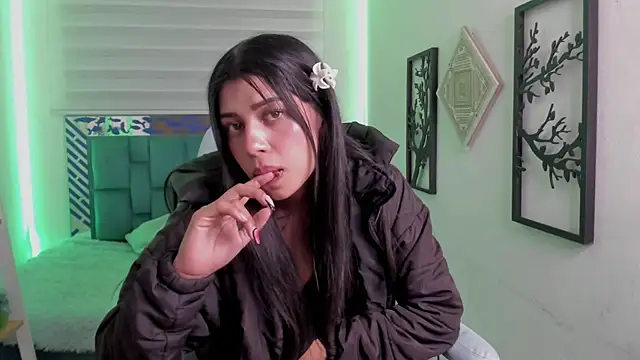 Aysha_winxs live cam on StripChat