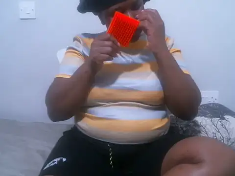 midnightkady live cam on StripChat