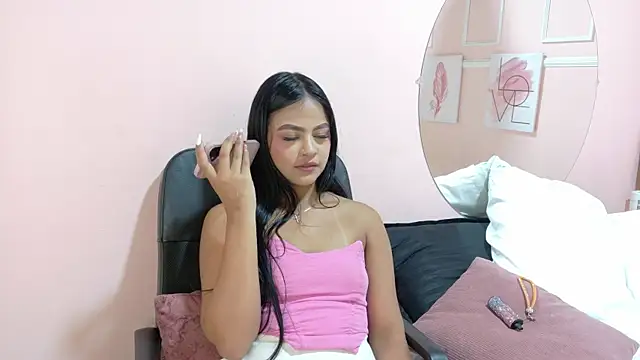 Sofyvelezz live cam on StripChat