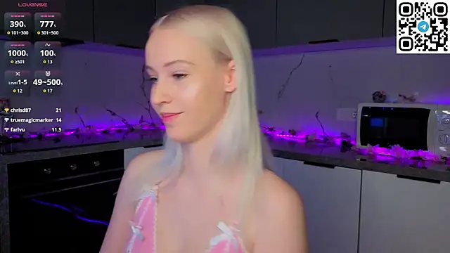 Anadeyaaa live cam on StripChat
