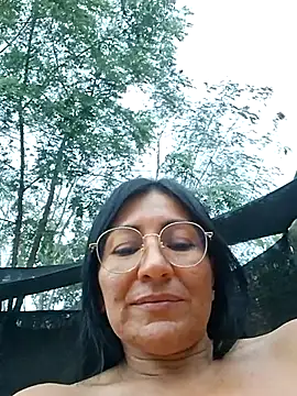 maturexxxnaughty live cam on StripChat