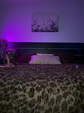 NikkiRylie live cam on StripChat