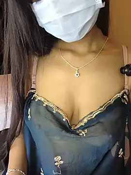 Evaa_Ji live cam on StripChat