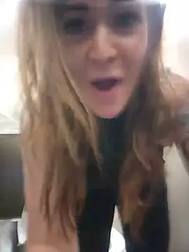 HollyTattoo Cameră chat live