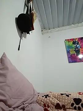 Bigassmommy_x live cam on StripChat