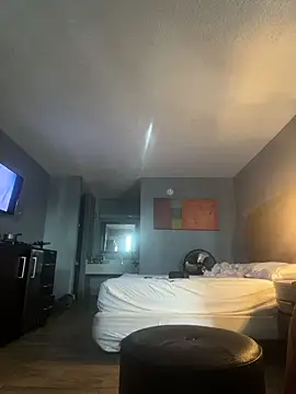 Stressreliever82 webcam