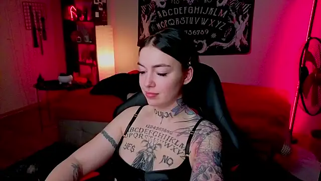 Magic_Allie webcam