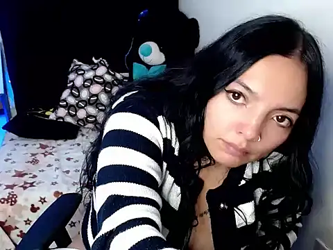 loren_tits24 live cam on StripChat