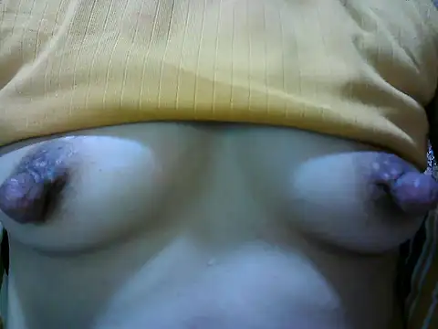 Suckable_leigh webcam
