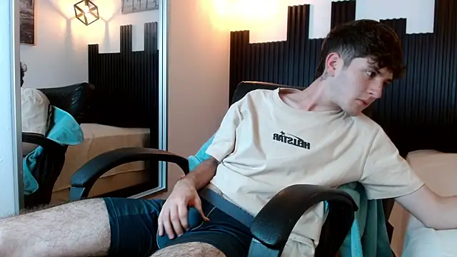 trevor_mob live cam on StripChat