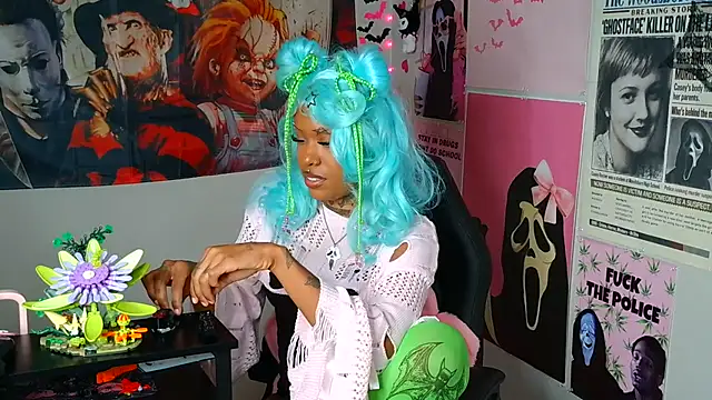spookiebaddie (F young) - neckit + coochie wedgies!?!🙀