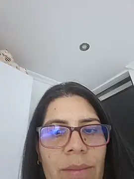 isabella_black1 webcam