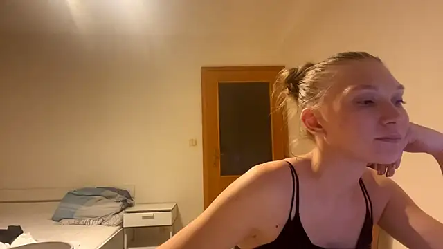 urcutiebunnyyy webcam