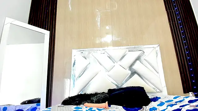 Darly_sanchez live cam on StripChat