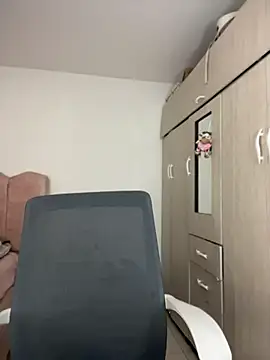 Emmily_19 webcam