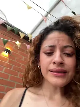 alana15's live room