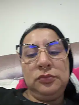 Abril_Luv webcam
