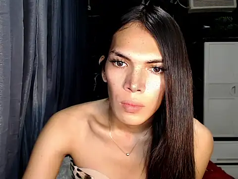 GORGEOUS_CARMEE webcam