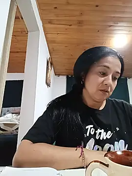 _Dr-Luna_1 live cam on StripChat