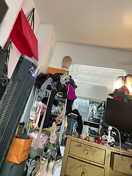 Motherbigbus live cam on StripChat