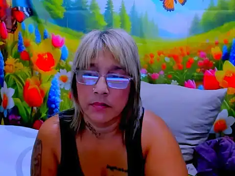 indianroxy webcam