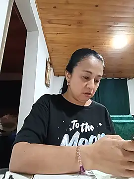 _Dr-Luna_1 live cam on StripChat