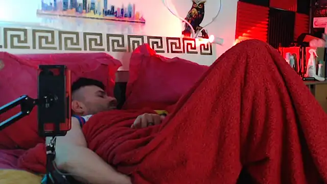 hugec0ck007 - Hugec0ck007's free webcam - UK Sex Cams