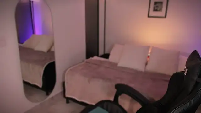ChloeMoreti webcam