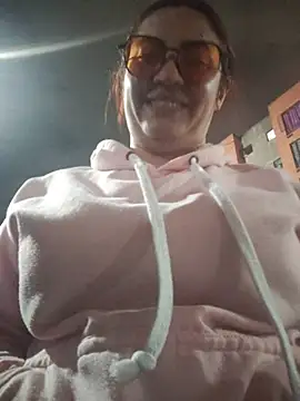 samm_curvy