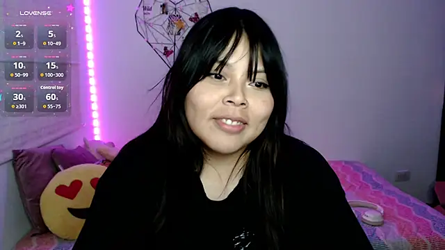 EllieMoonX webcam