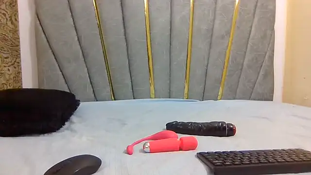 frenchfreak1 webcam
