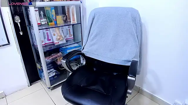 Alexx_bigcockk webcam