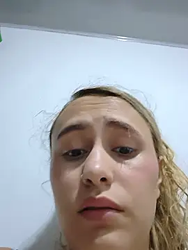 Ariasterliing live cam on StripChat