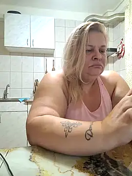 AriannaMilf live cam on StripChat