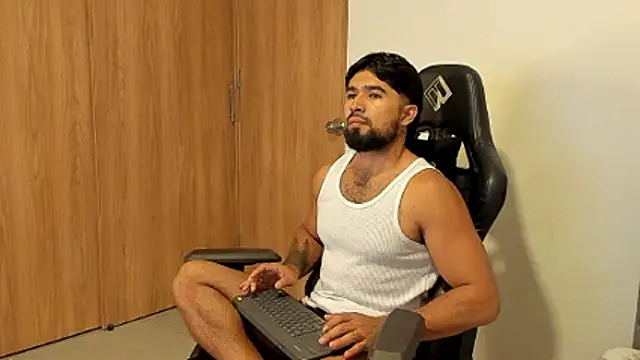ethaanjones webcam