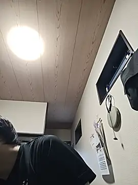 whitebriefboy webcam