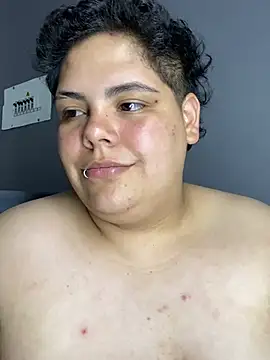 Hailey_Curvy live cam on StripChat
