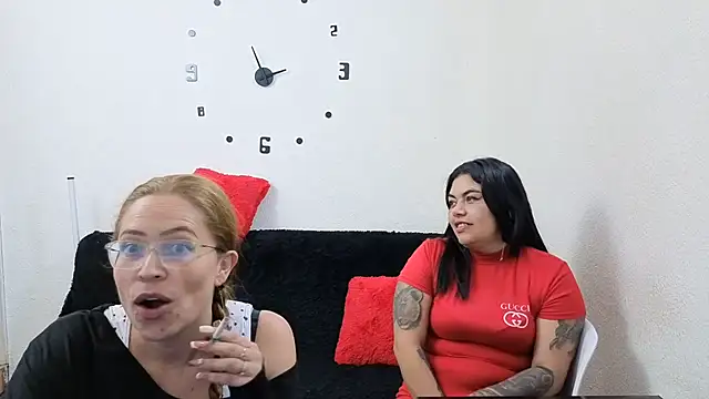 lesb_milf webcam