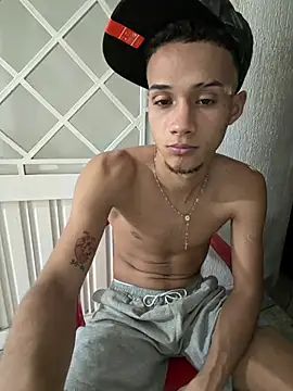 friends_lust_latin webcam