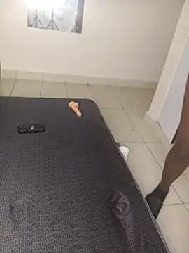 naughty_booty live cam on StripChat
