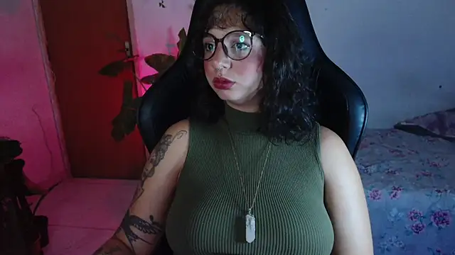 myamillor live cam on StripChat