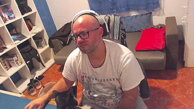 ravingr4d4 live cam on StripChat
