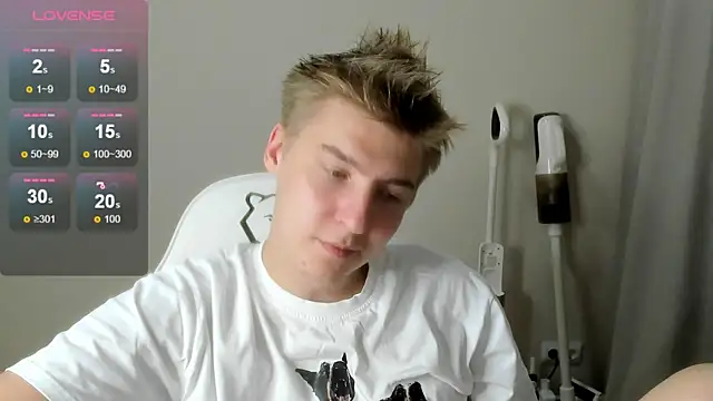 MrSexyCum4U webcam