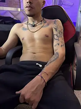 AlphaMasterXxx webcam