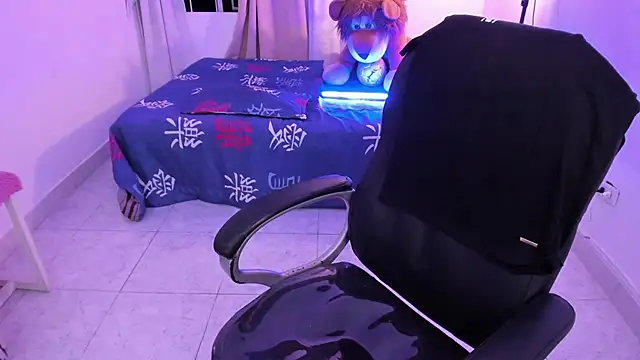 Aron_Boyy webcam
