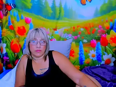 indianroxy webcam