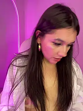 Zoe_Serrat live cam on StripChat