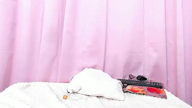 MarianRosse live cam on StripChat